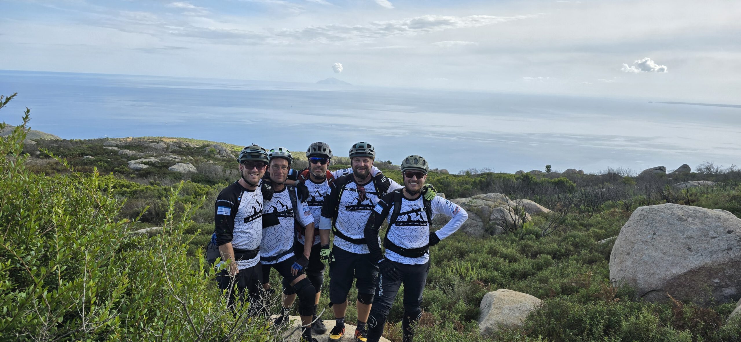 Mountainbike und Segeln auf Elba - 7 Tage Abenteuer Ausblick von den Trails von der Insel Elba mtb-moments.de Michaque Kaiser, Martin Strauß, Tobias Turba, Mark Saur & Joachim Jooss